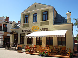 32 ratai, kavinė