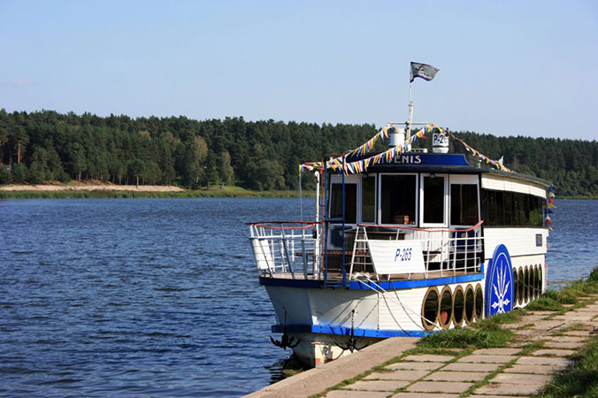 Vytenis, pramogų laivas