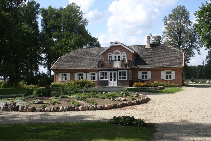 Lazdynų Pelėdos memorialinis muziejus