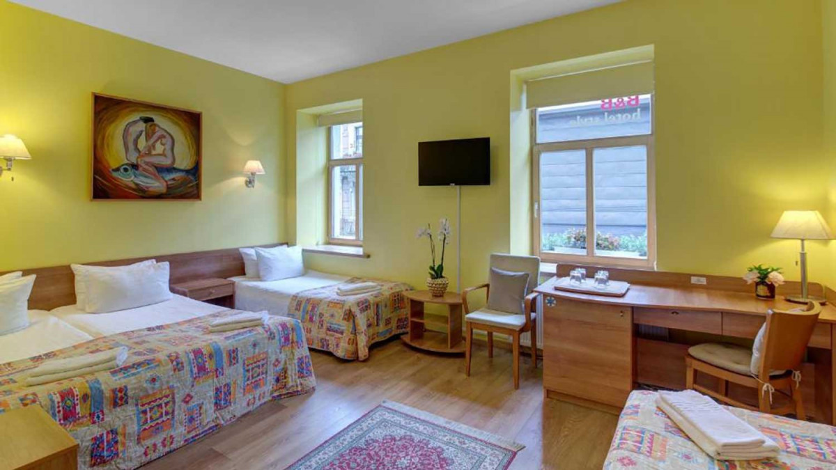 B&B, nakvynė ir pusryčiai, "In Astra"
