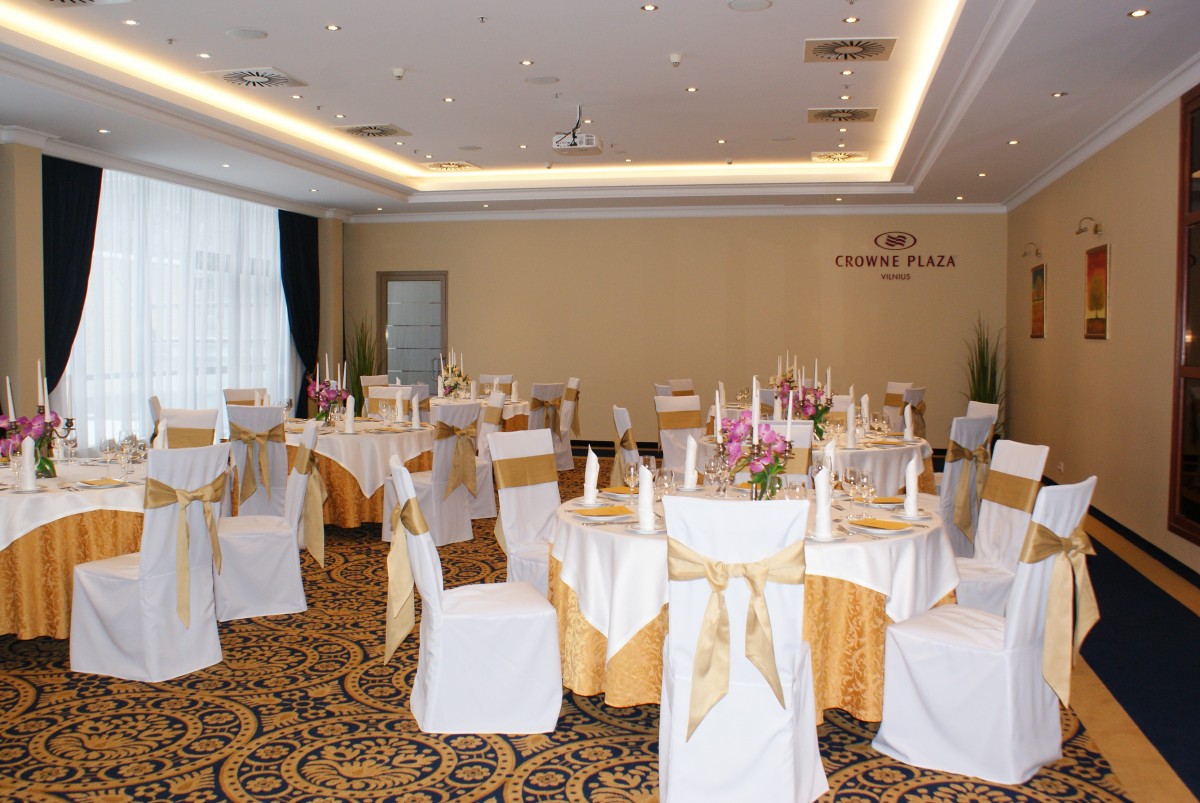 Crowne Plaza Vilnius, UAB "Draugystės viešbutis"