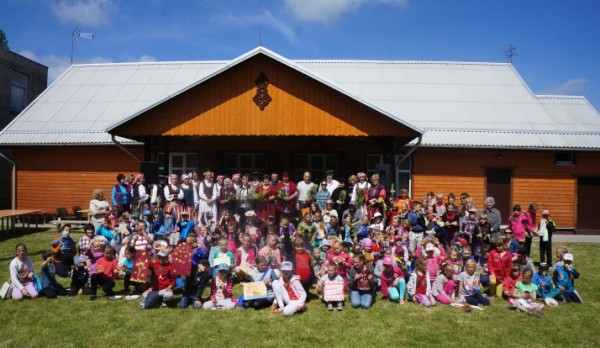 Senųjų kaimo tradicijų kultūros centras