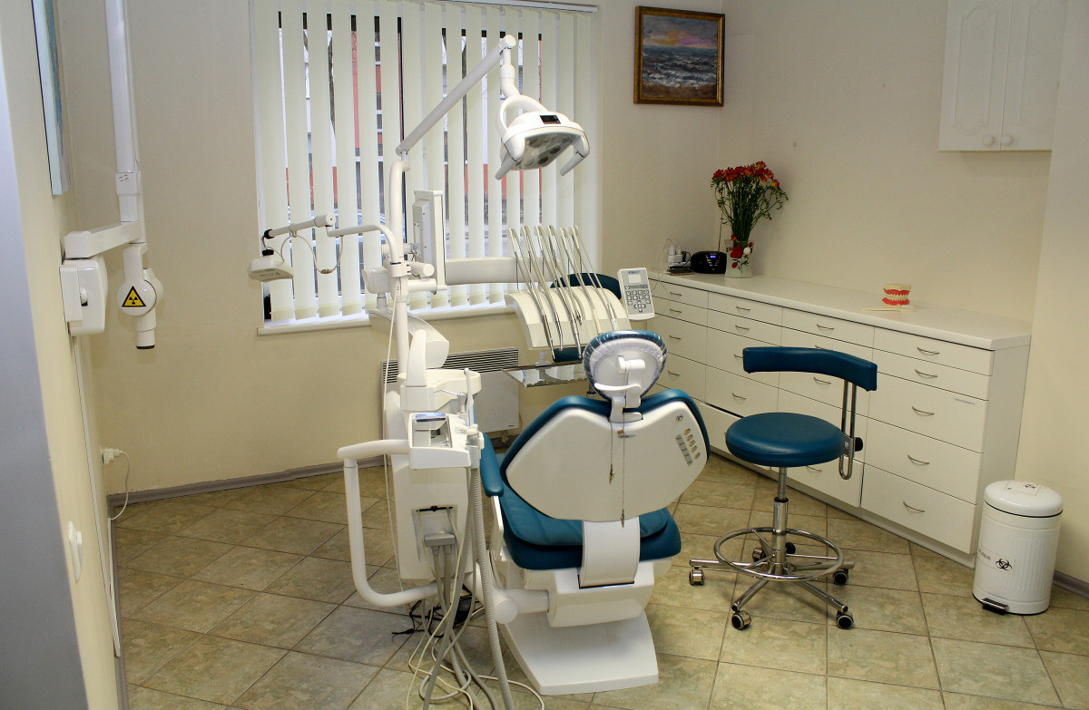 Sendvario odontologija, UAB