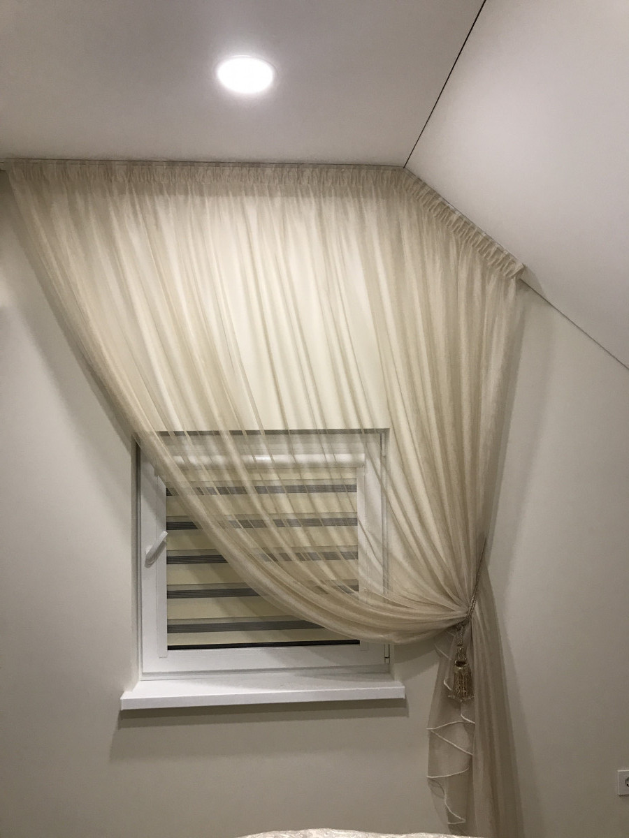 Užuolaidų spalvos, UAB