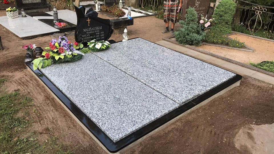 Žario paminklai, UAB