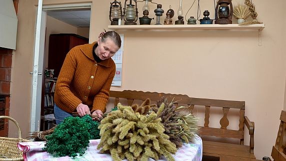 Čekoniškių verbų ir buities seklyčia