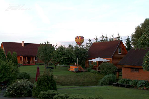 Alksnių kalnas, sodyba