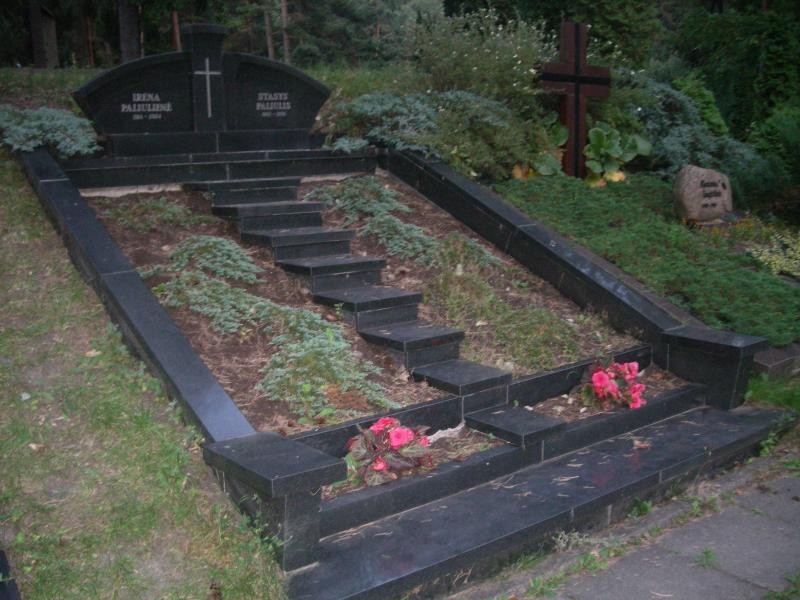 Jašiūnų paminklai