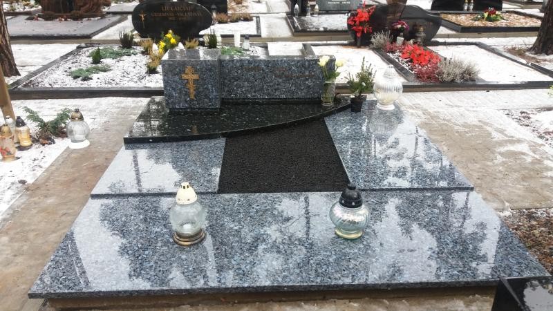 Jašiūnų paminklai