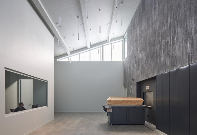 Vakarų Lietuvos krematoriumas, UAB