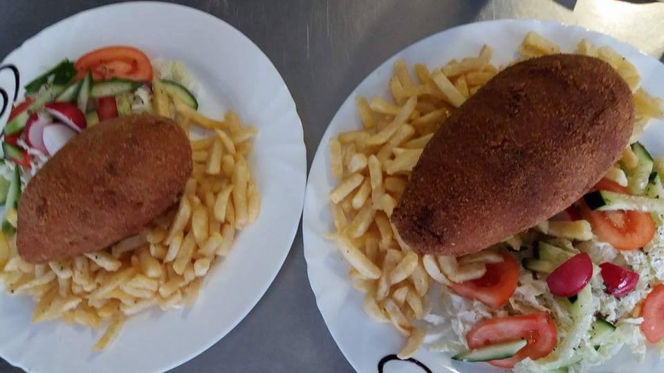 Pas Juliją, kavinė