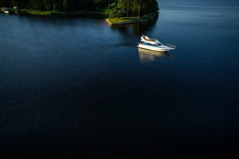 Vakarė, laivas Kauno mariose