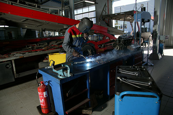 Autoverslo sunkvežimių servisas, UAB