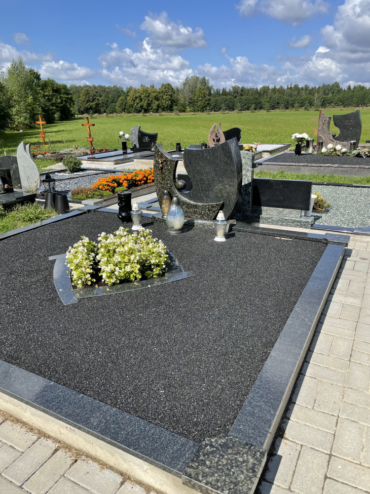 Paminklai, M. Šabono IVV