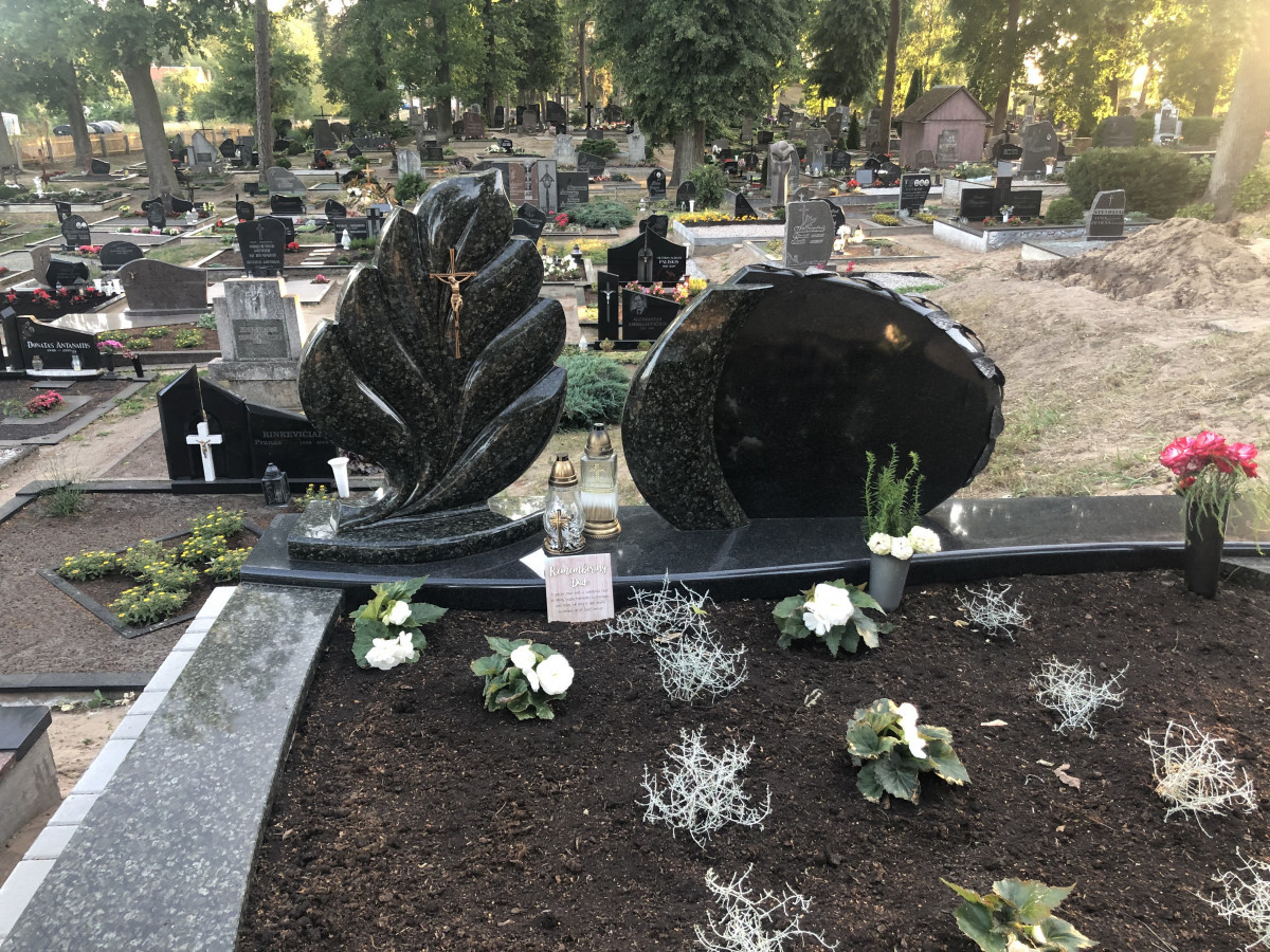 Paminklai, M. Šabono IVV