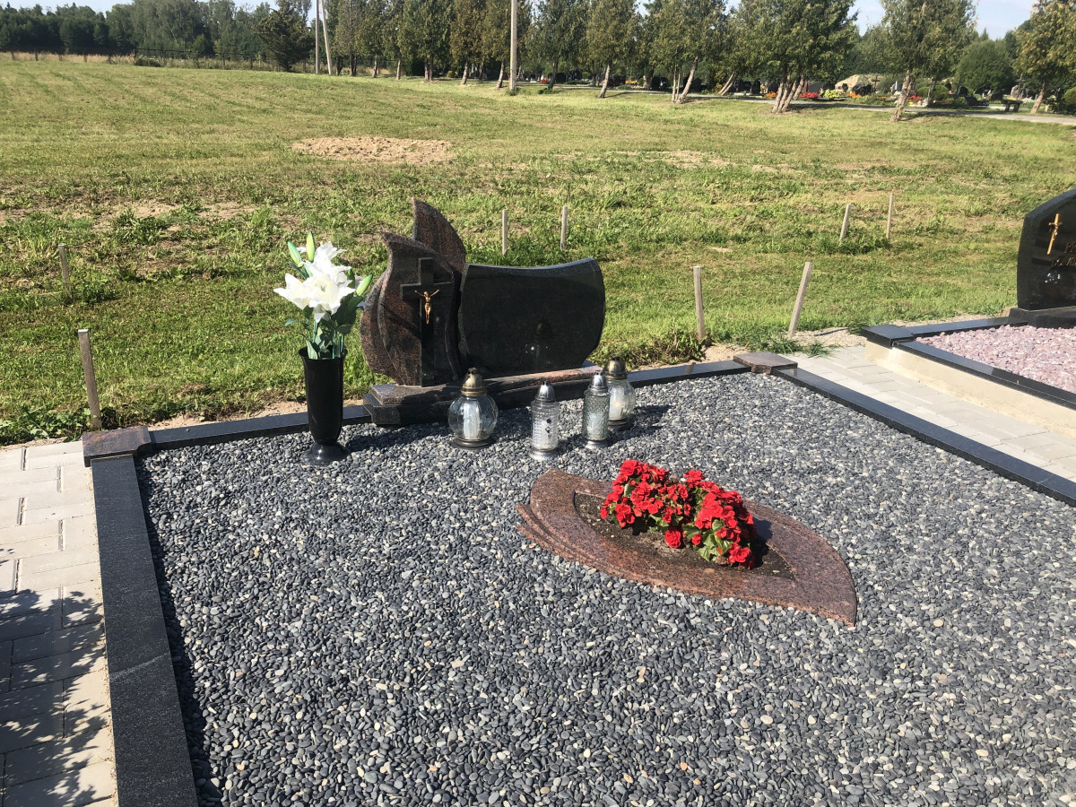 Paminklai, M. Šabono IVV