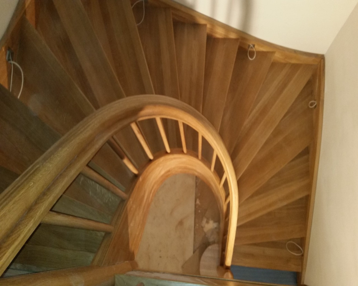 Mediniai laiptai, UAB