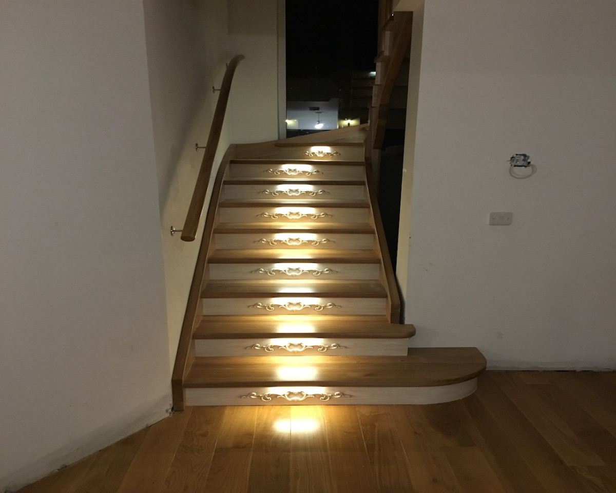 Mediniai laiptai, UAB