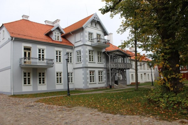 Švėkšnos tradicinių amatų centras, "Šilutės turizmo informacijos centras"