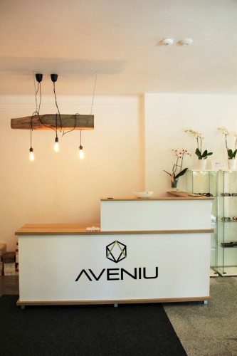 Aveniu, madingų drabužių parduotuvė