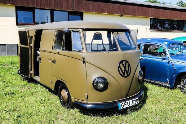 Retromobile, Šeduvos istorinės technikos muziejus, Lietuvos istorinių transporto priemonių išsaugojimo asociacija