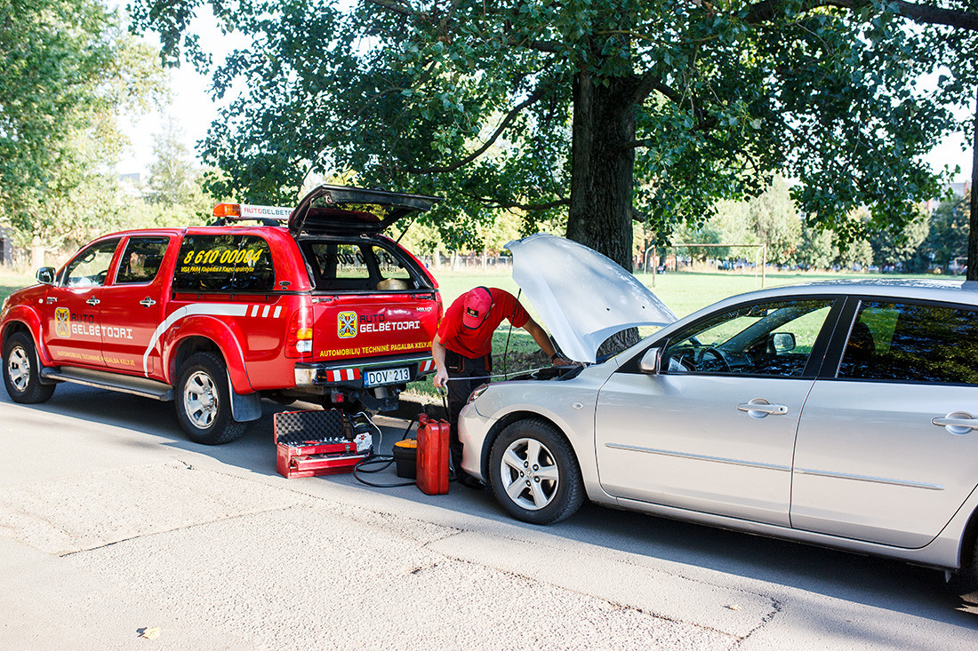 Auto gelbėtojai
