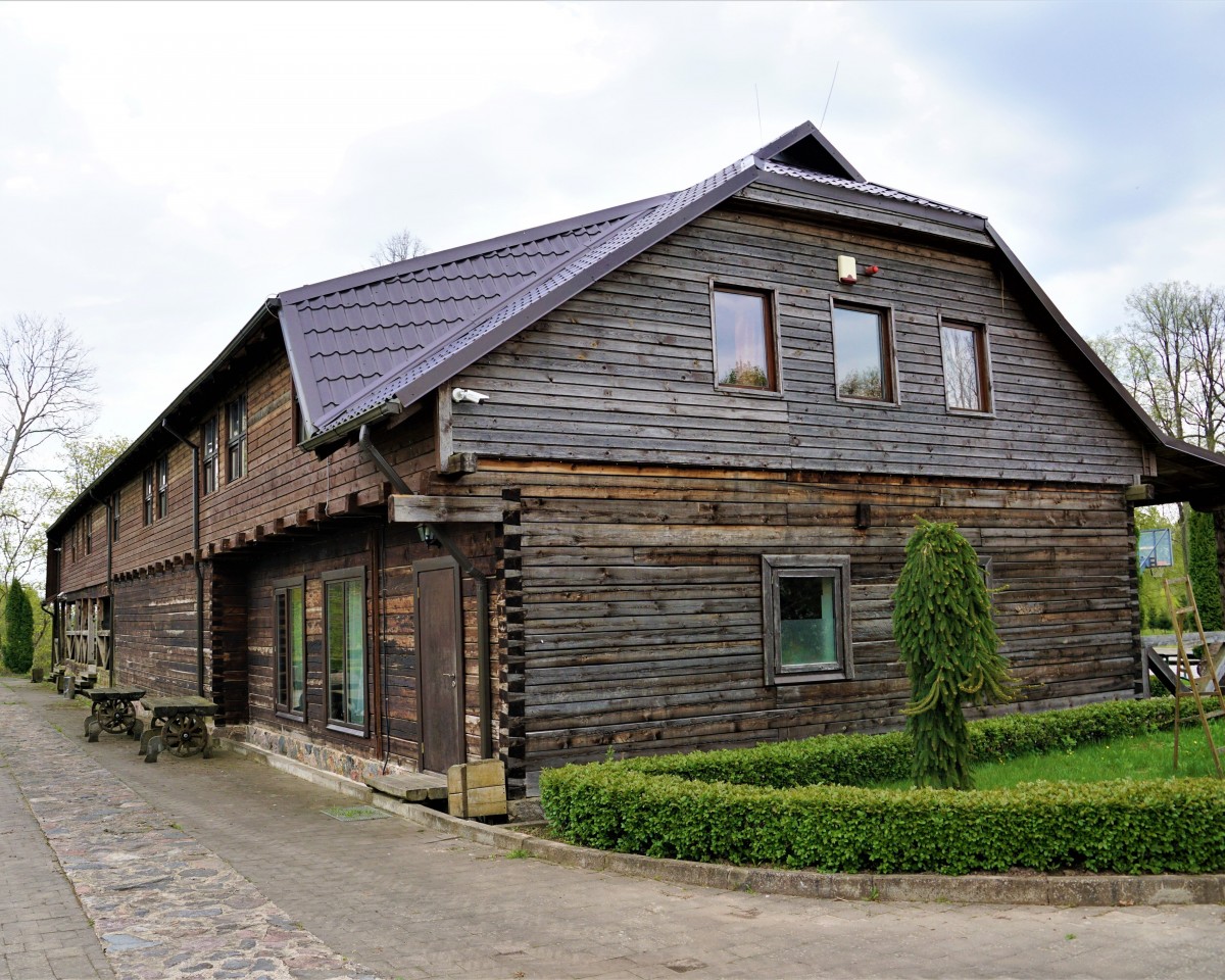 Palukščio dvaras