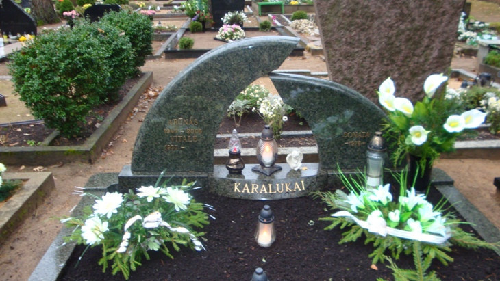Mariaus paminklai
