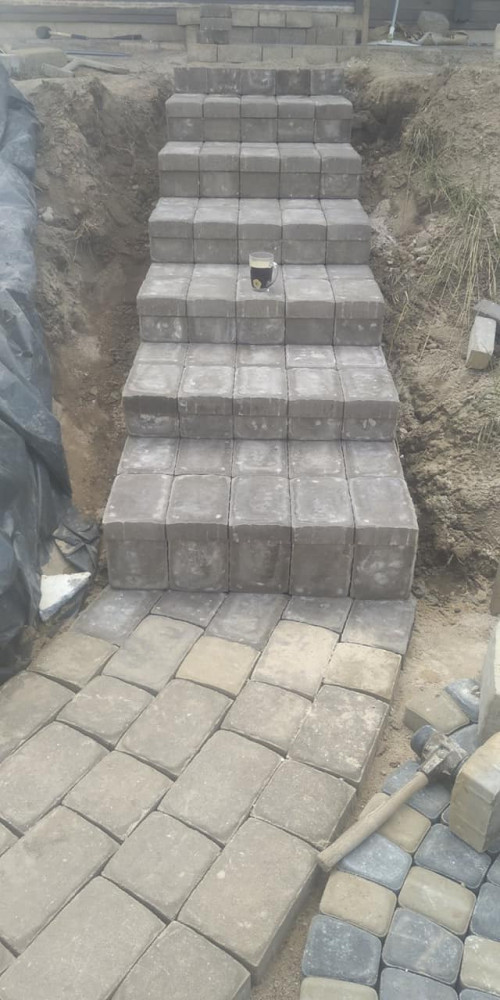 Lauko statyba, MB