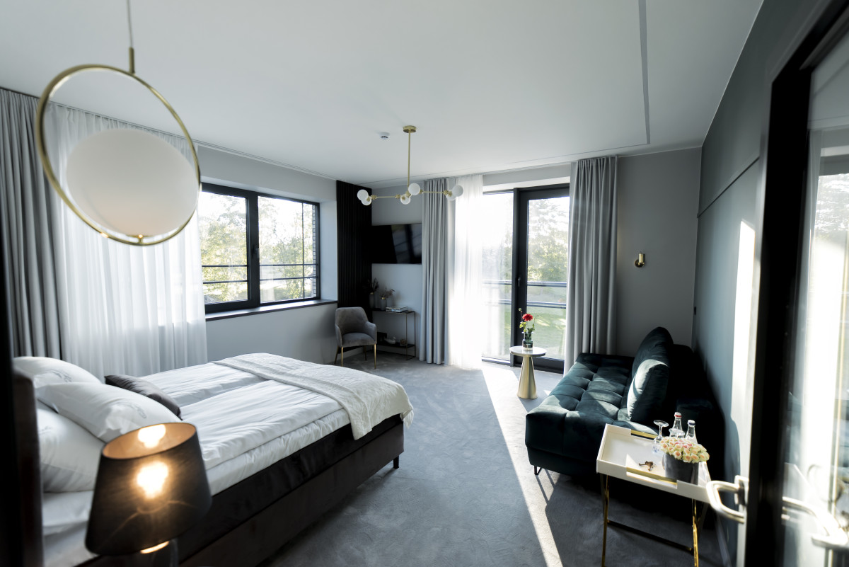 Oginski hotel, UAB "Alda silver"