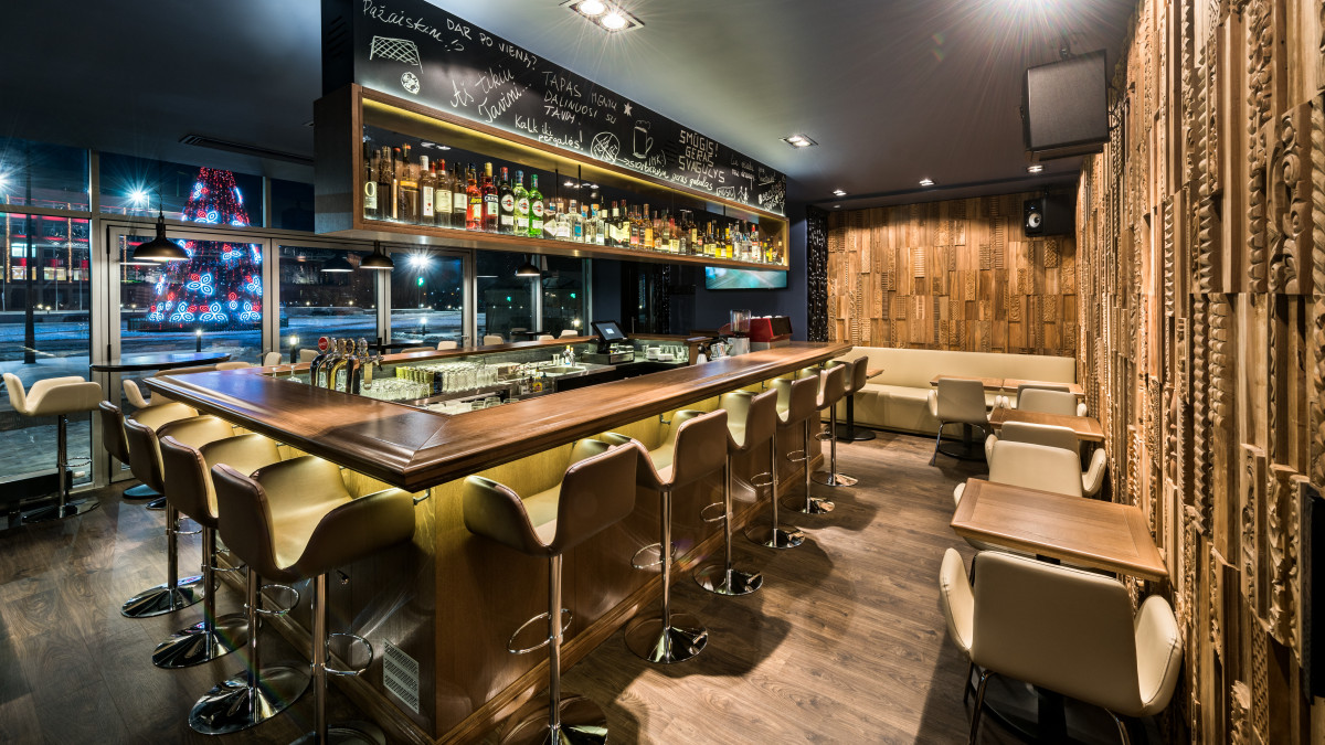 Central grill lounge