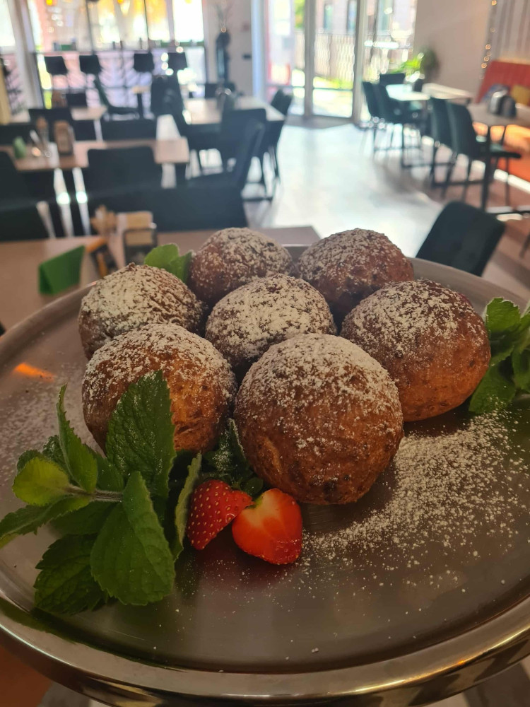 Lounge25, kavinė-baras, MB „Justara“