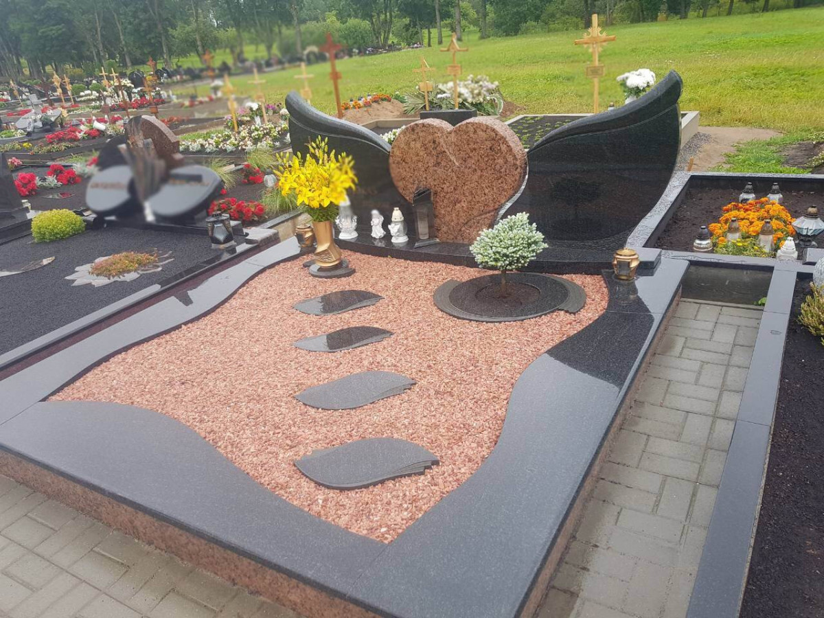Deivido Sakalausko paminklai