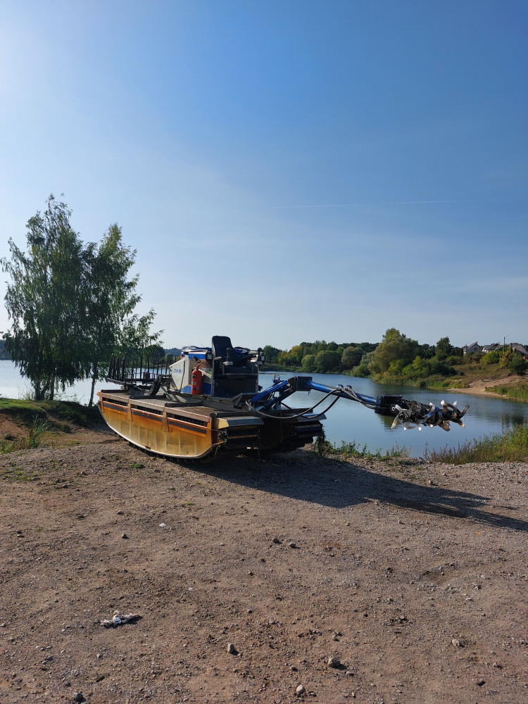 Truksolita, MB