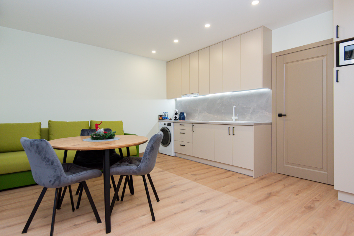 Palangos grafų lankos, MB