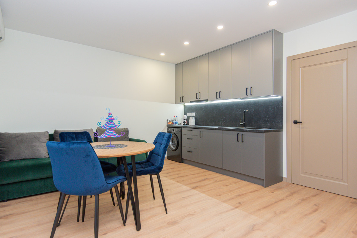 Palangos grafų lankos, MB