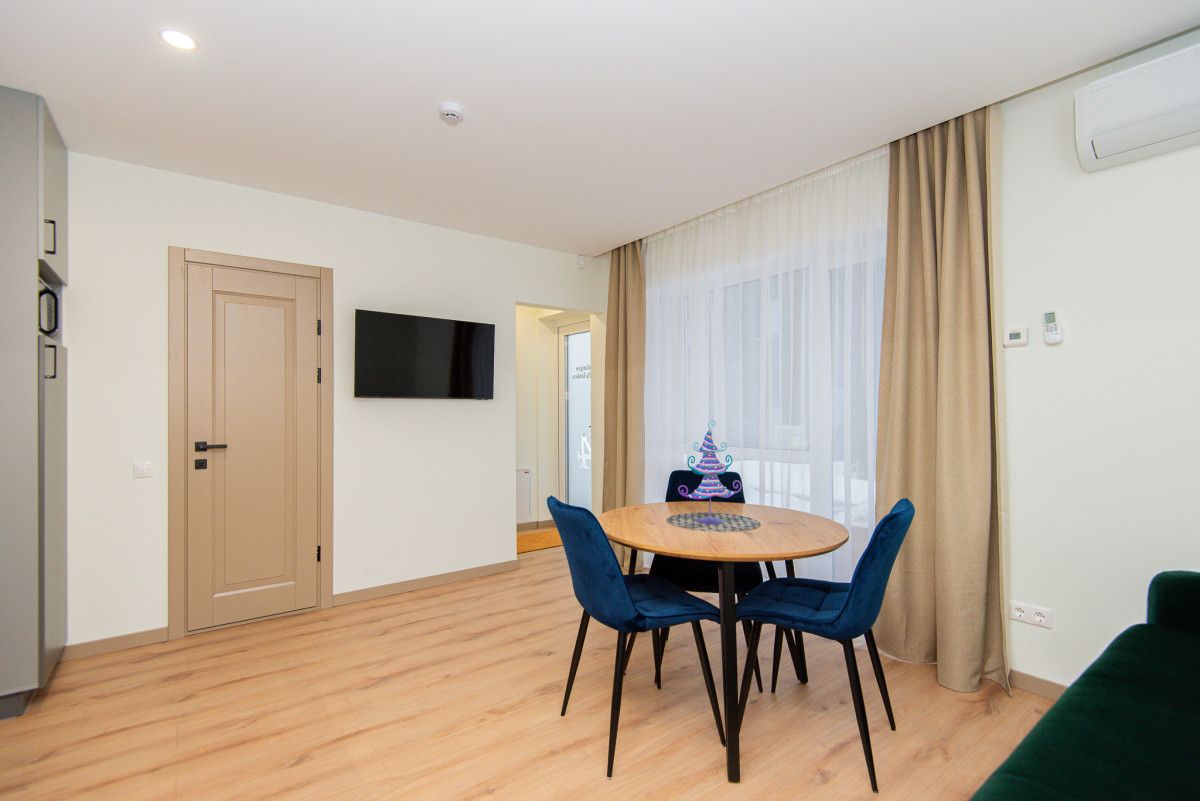 Palangos grafų lankos, MB