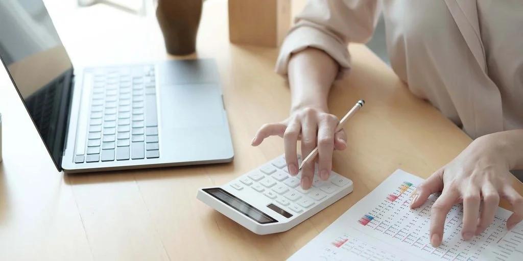 Buhalterijos ritmu, MB