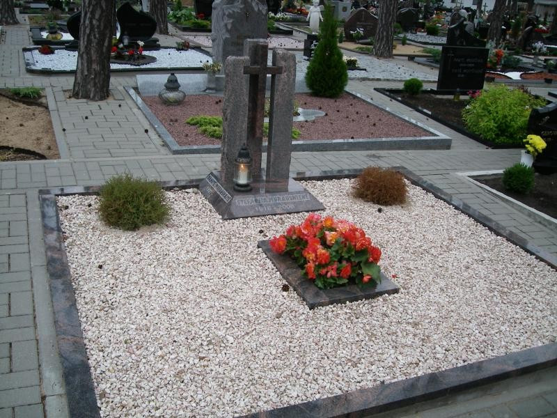 Jašiūnų paminklai, MB "Granvitora"