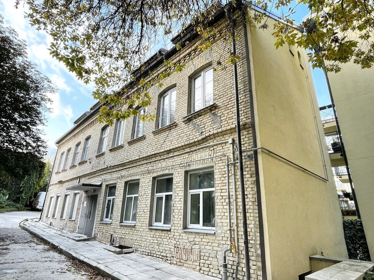 Balsmėja, MB