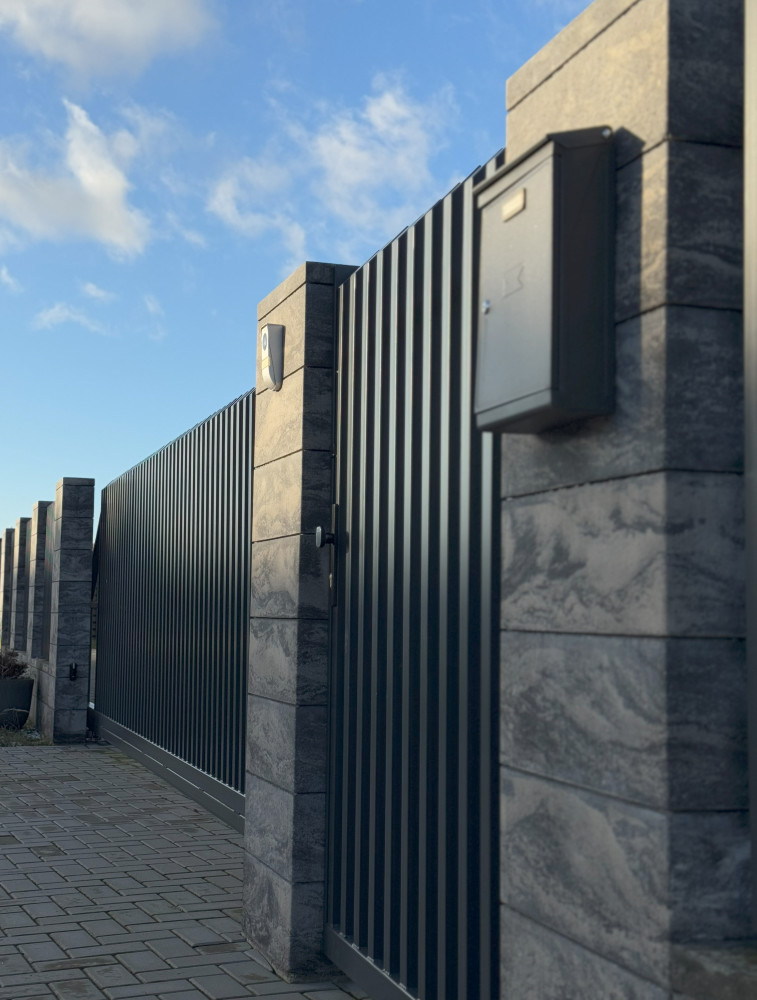 Pajūrio tvoros, UAB