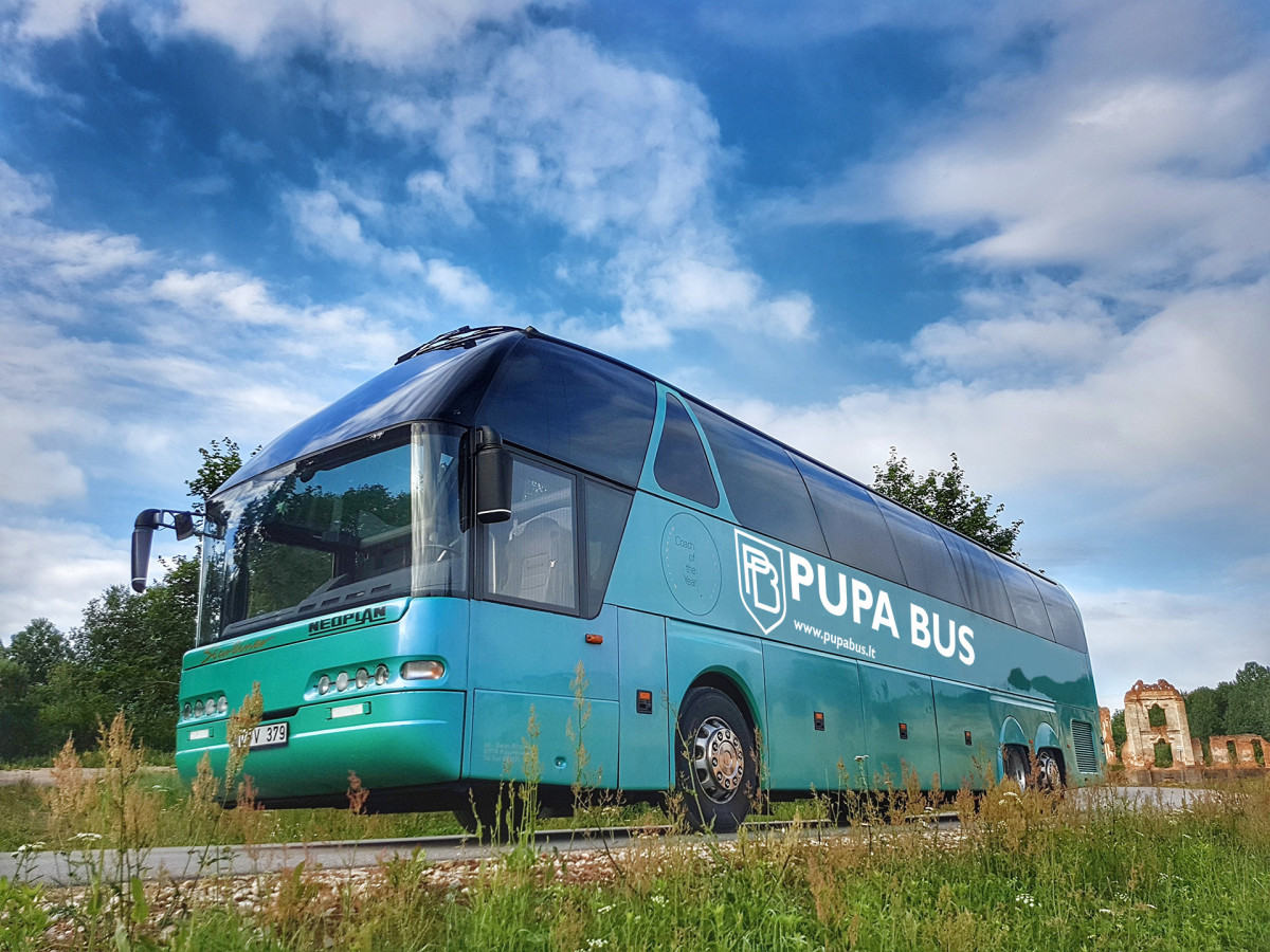 Pupa Bus