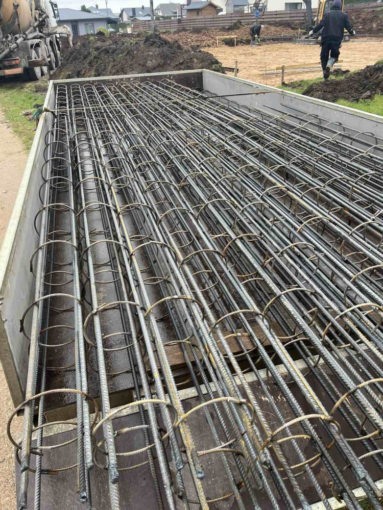 Geležinė statyba, MB