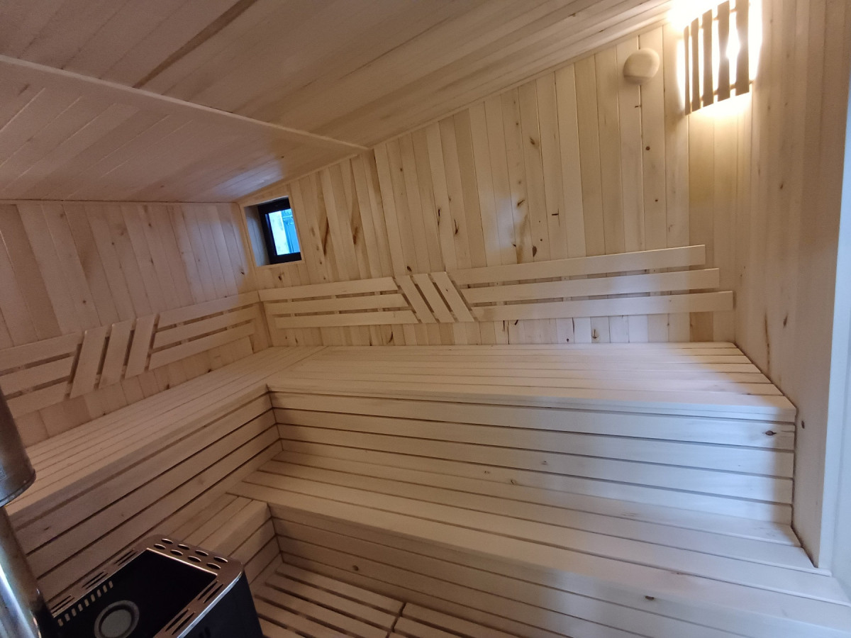 Woody, MB „Mūsų Hytte“