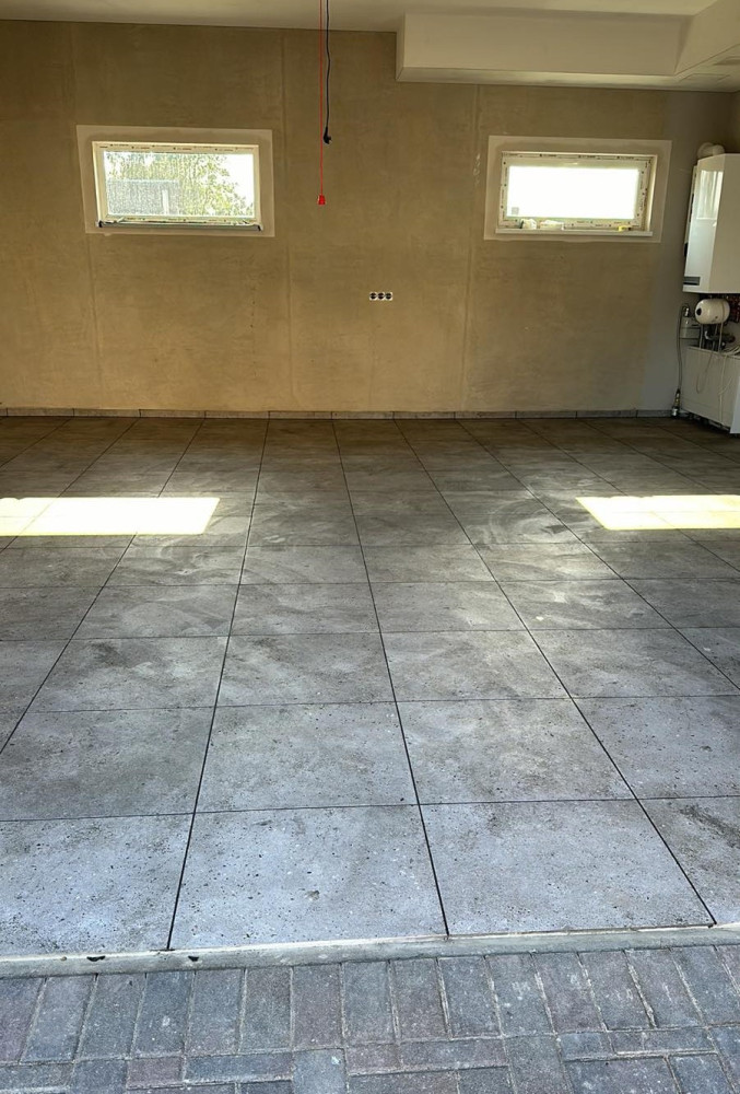 Apdailos komanda, UAB