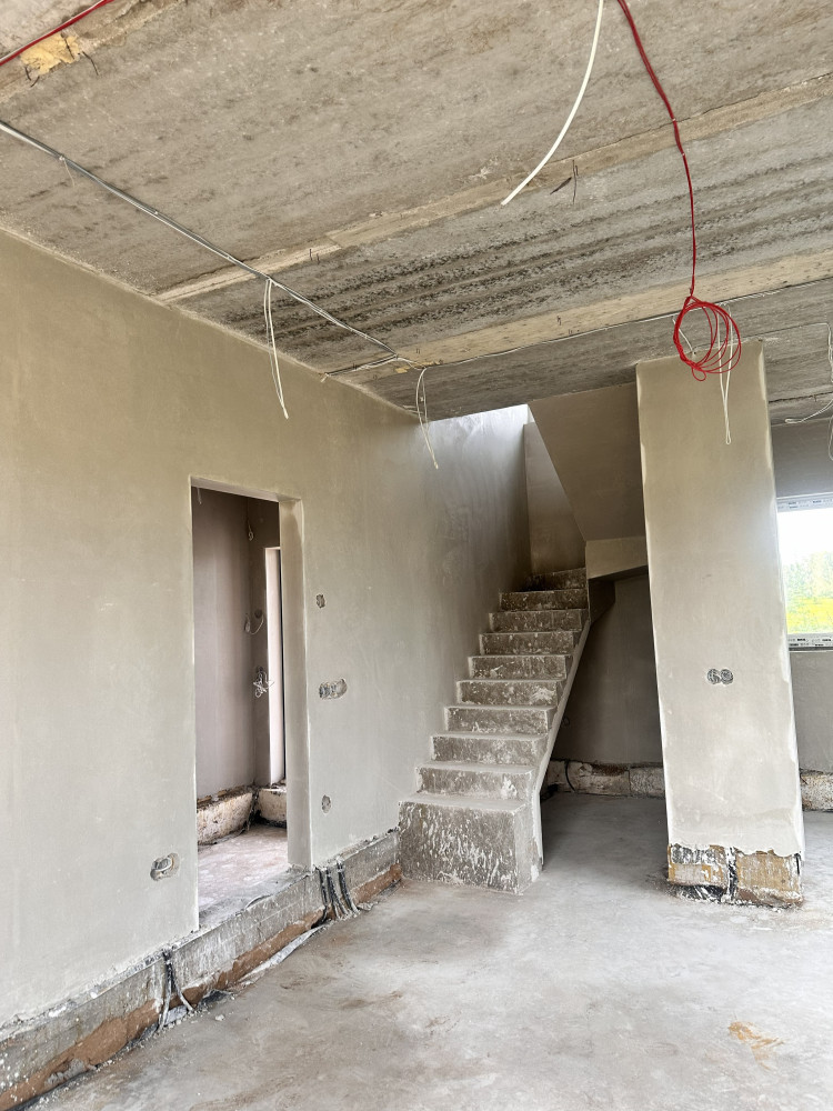 Apdailos komanda, UAB