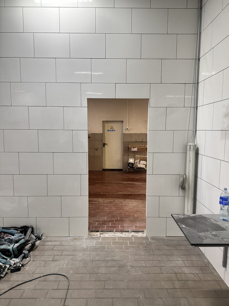 Apdailos komanda, UAB