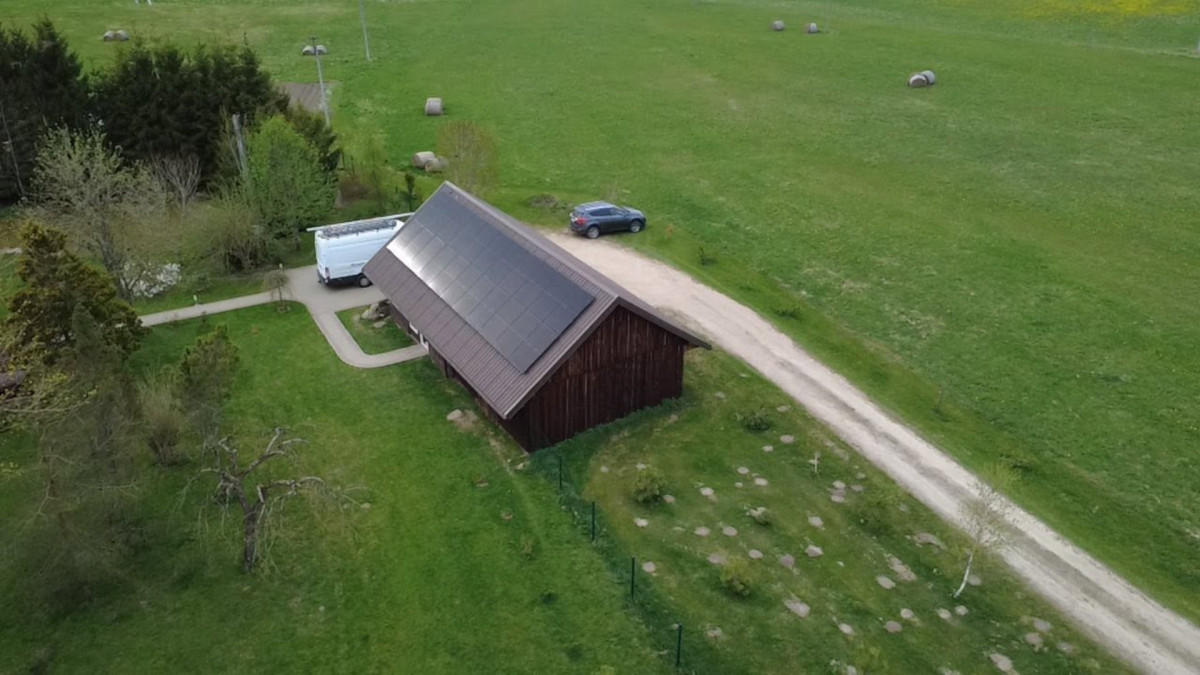 Saulės maniakai, MB