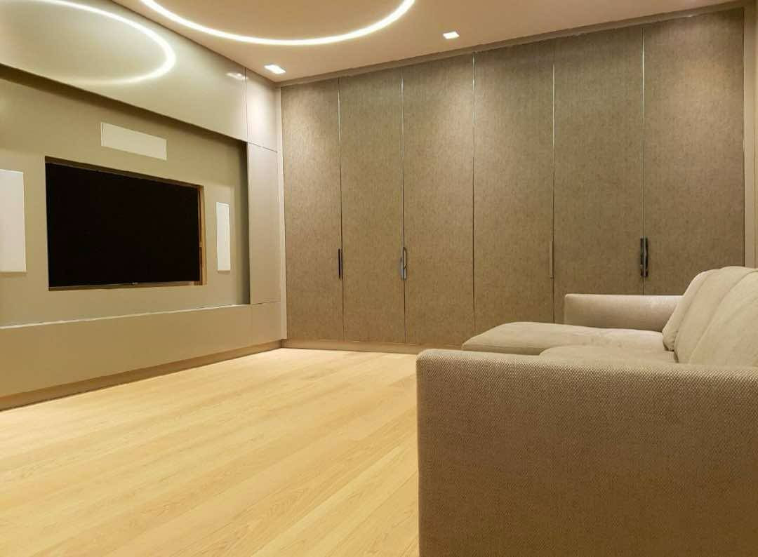 Balajano slėnio baldai, MB