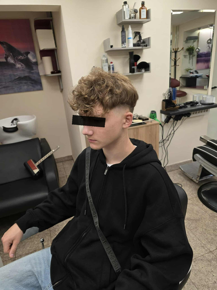 Kirpėja Aušra, Barber in Mažeikiai